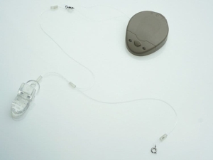 Podwójna zawieszka niewidzialna do procesorów mowy MED-EL RONDO - przeźroczysty